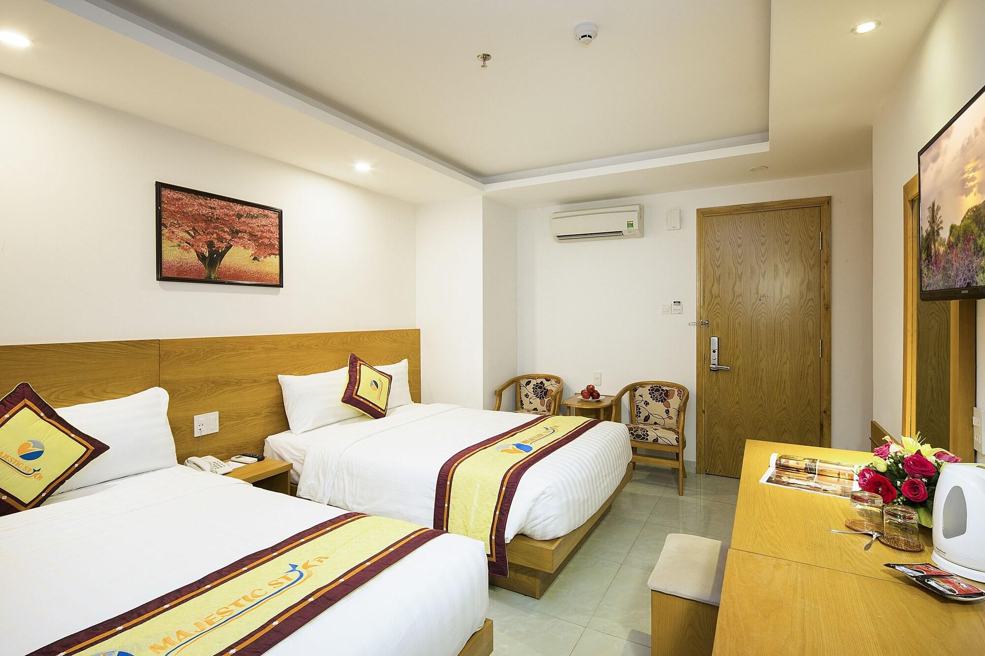 Hotel Majestic Star à Nha Trang Extérieur photo